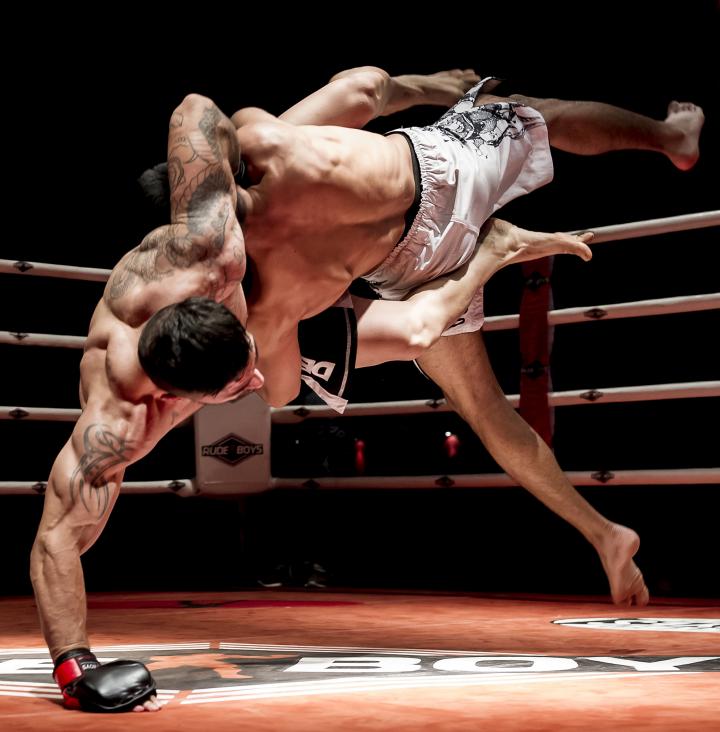 Fotografía de Juan Luis Recio para Nthephoto. Combate de MMA Profesional
